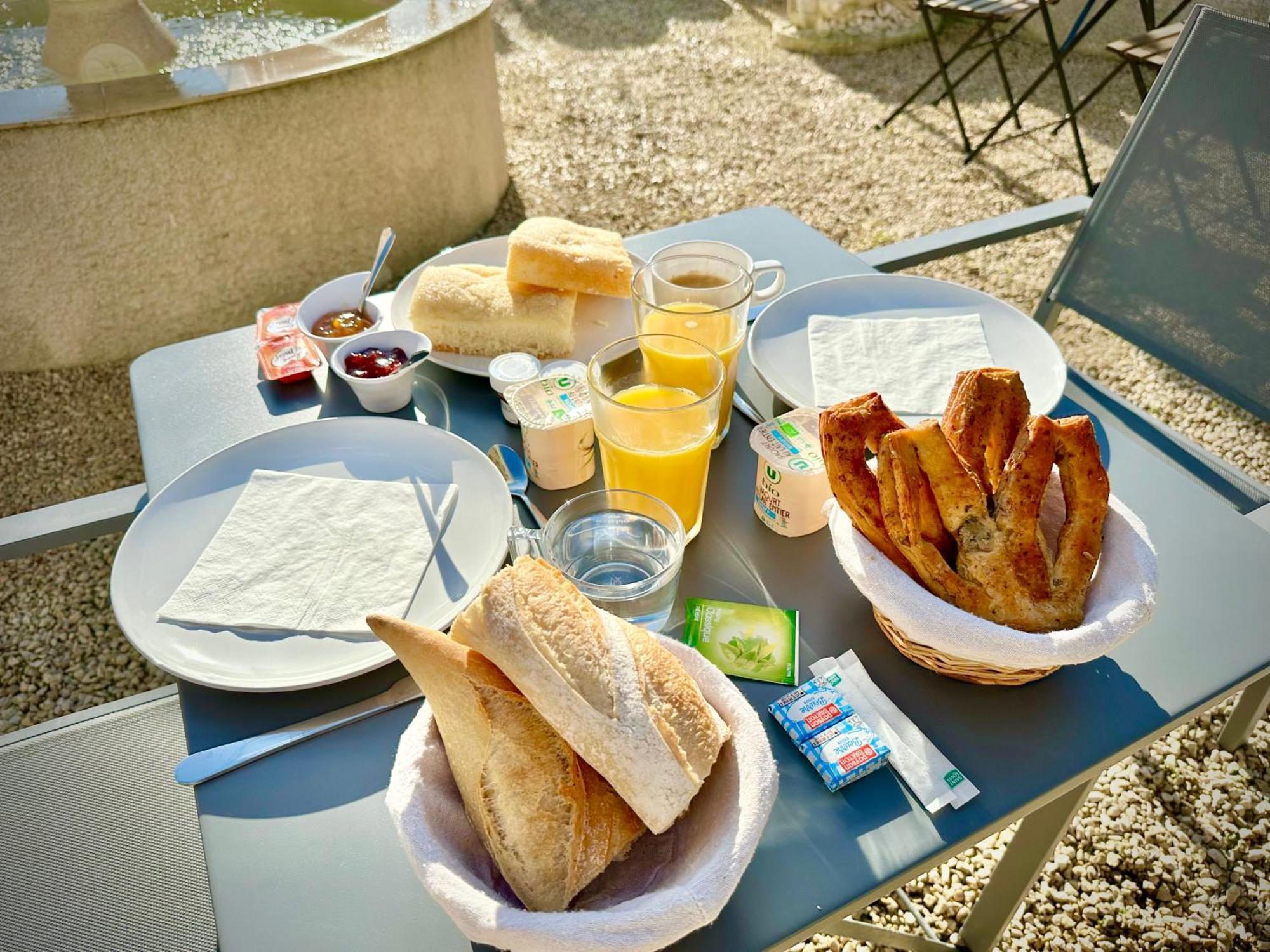 Les Appartements Du Mas - Rose Marie Aigues-Mortes Buitenkant foto