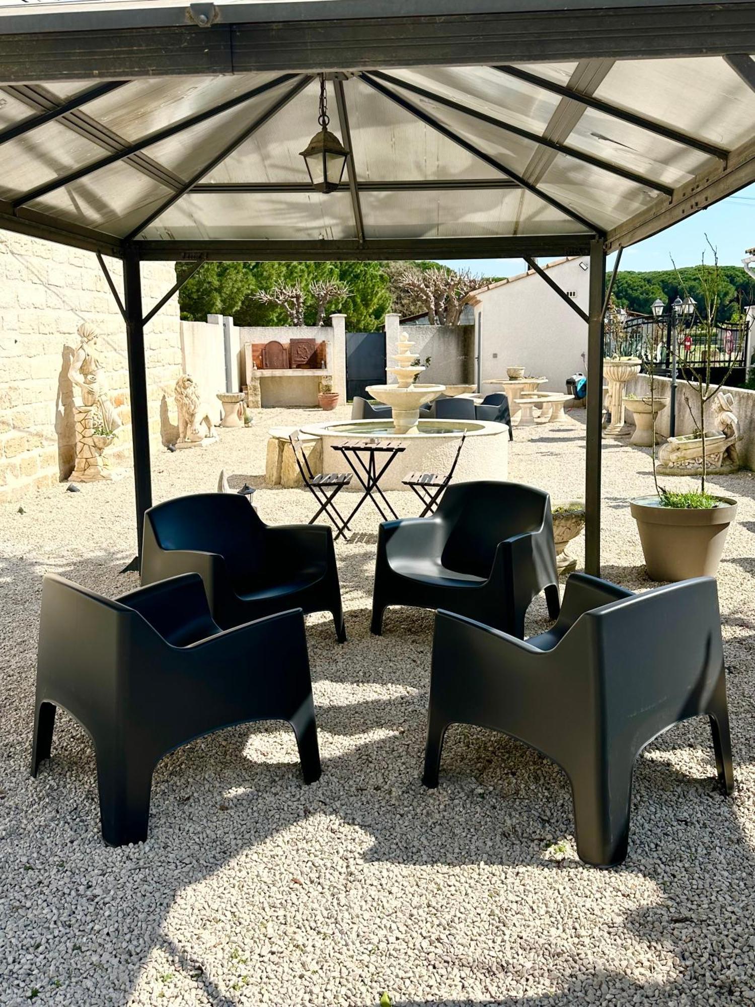 Les Appartements Du Mas - Rose Marie Aigues-Mortes Buitenkant foto