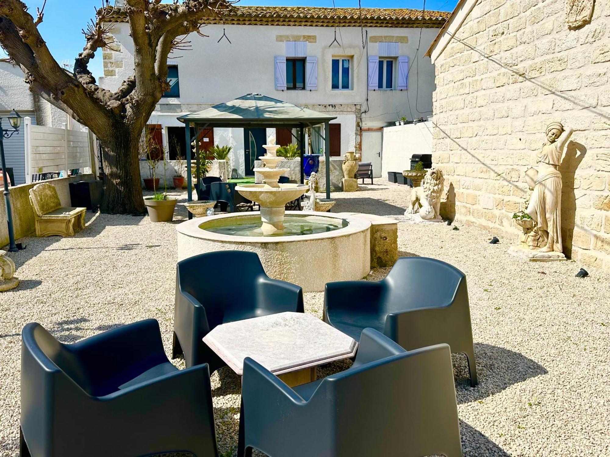 Les Appartements Du Mas - Rose Marie Aigues-Mortes Buitenkant foto