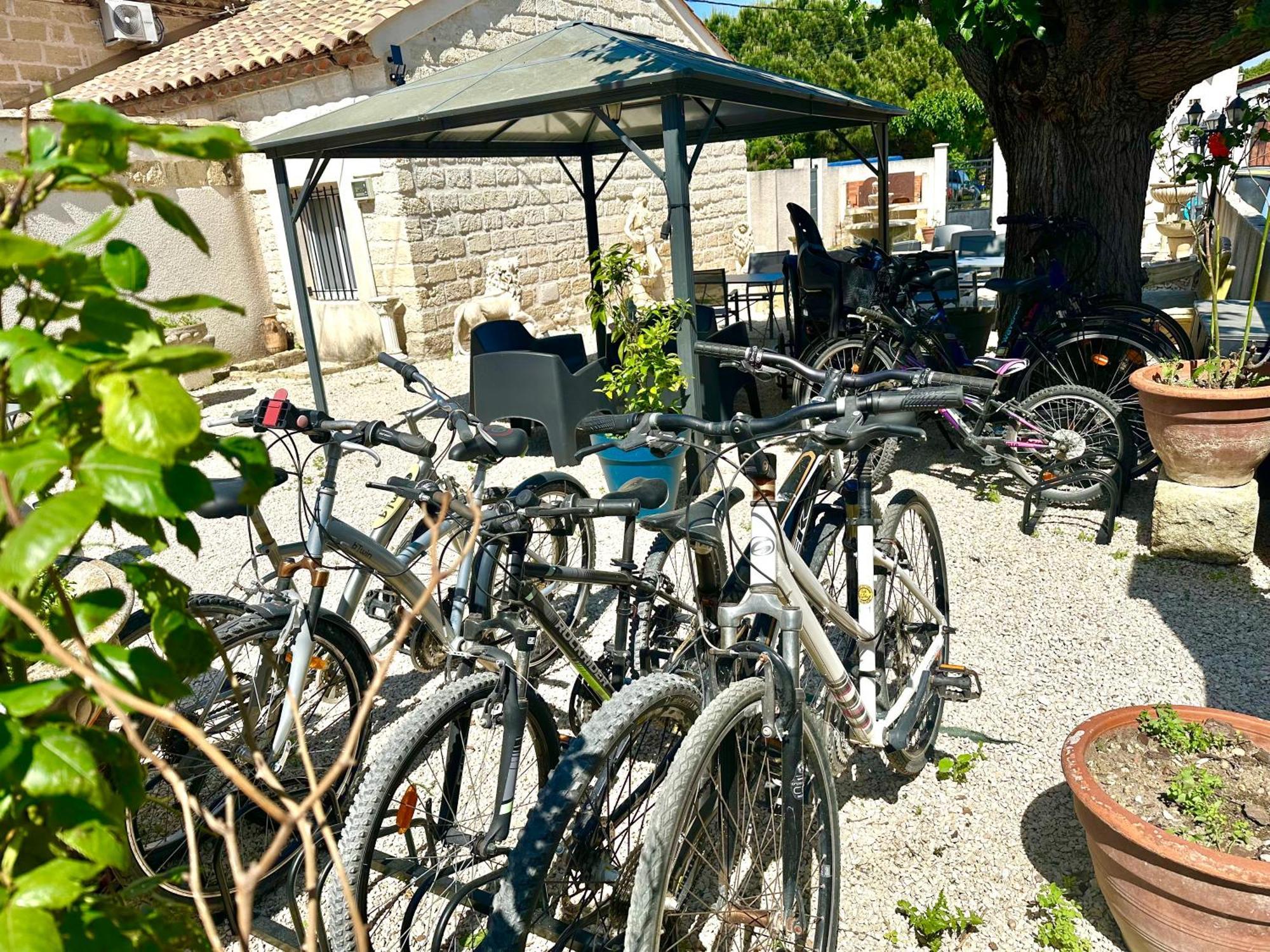 Les Appartements Du Mas - Rose Marie Aigues-Mortes Buitenkant foto